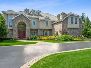 815 Livingston Ln, Inverness, IL 60010