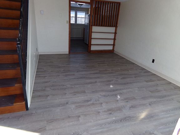 2nd image of 1007-25 Golfview Ave