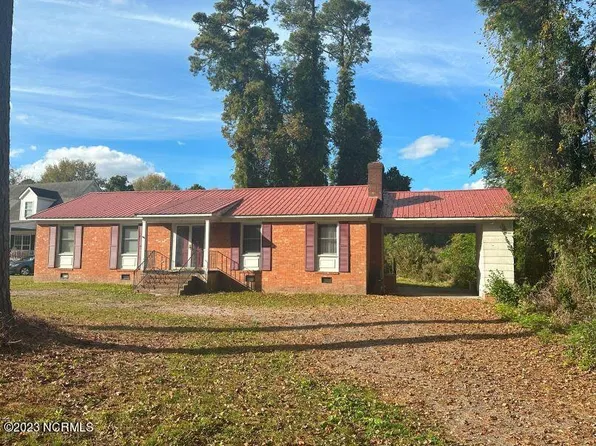 528 W Main Street, Wallace, NC 28466