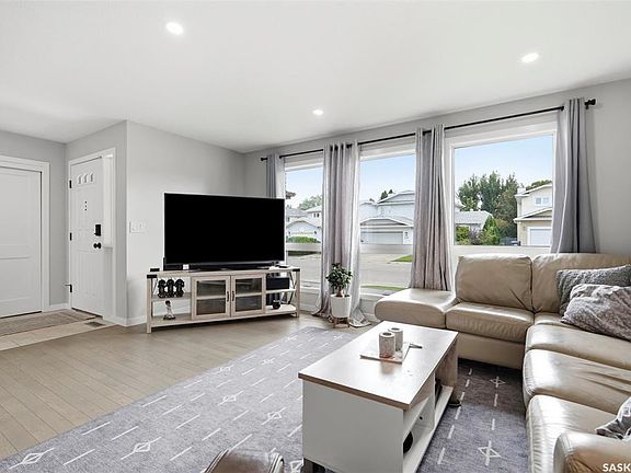 4th image of 306 Whitewood ROAD