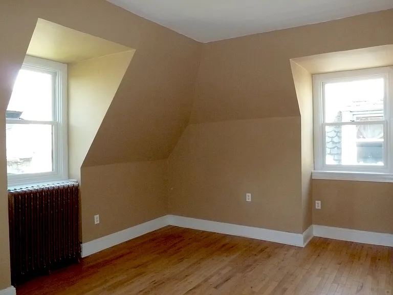 4709 Chester Ave — Photo 10