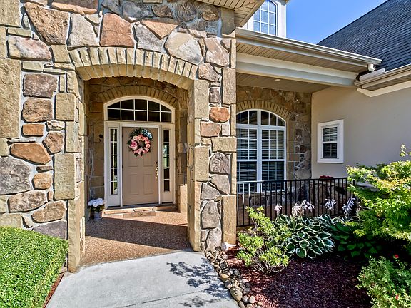 3rd image of 184 Heron Ct