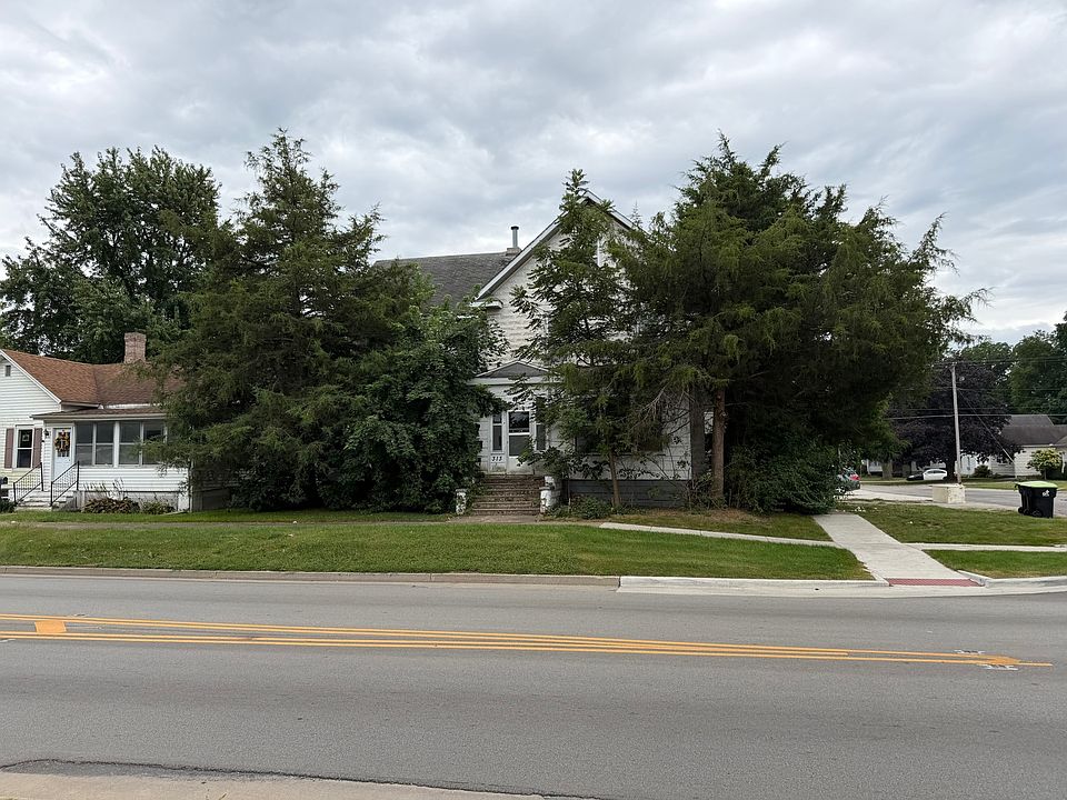 1st image of 313 W Oak St