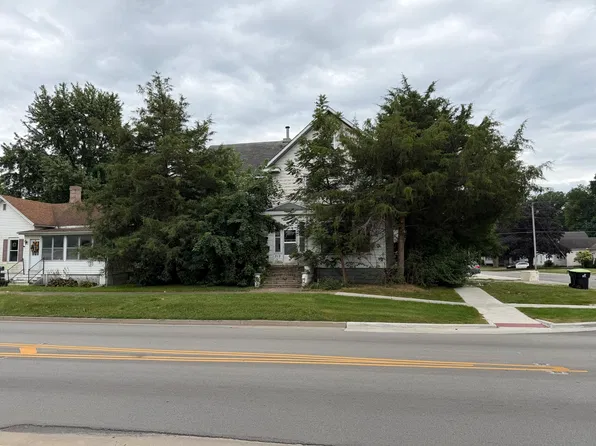 313 W Oak St, Fairbury, IL 61739