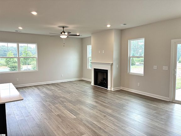 5th image of 1426 Yellowwood Ct