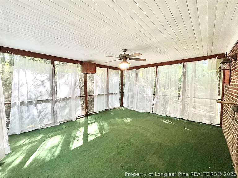 1963 Wedgewood Dr — Photo 18