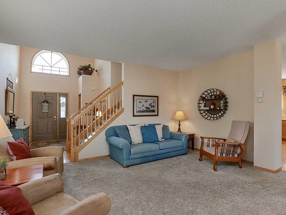 5th image of 876 Gilfillan Ave