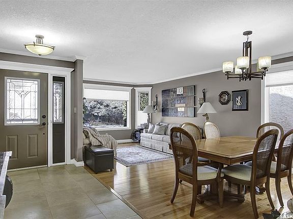 2nd image of 312 E Douglas Park Cres