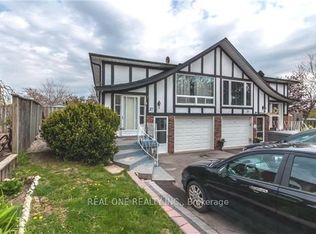 27 Tuscarora Dr, Toronto, ON M2H 2K4