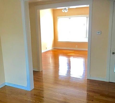 2nd image of 1607 W North Shore Ave #3E