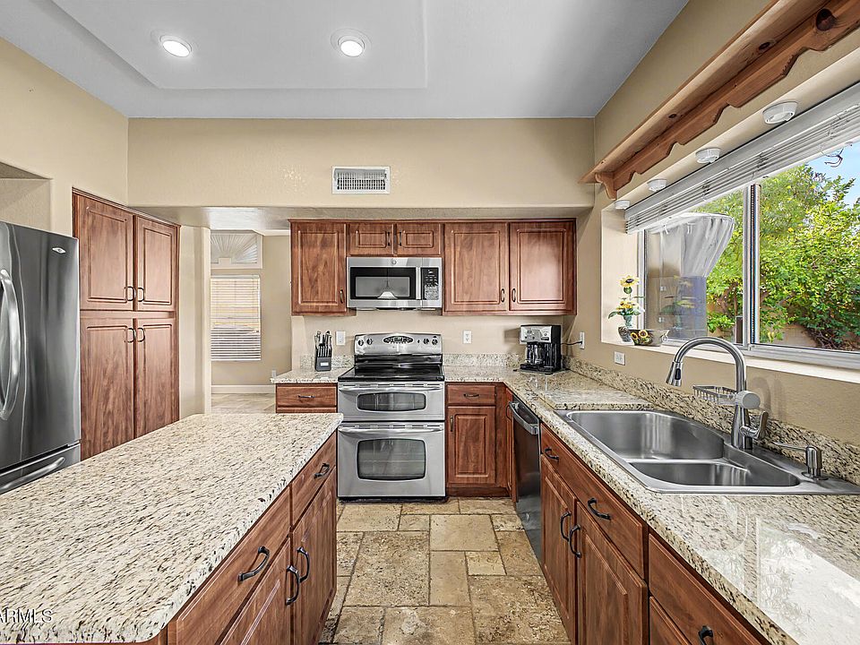 1st image of 1522 E BEACON Drive