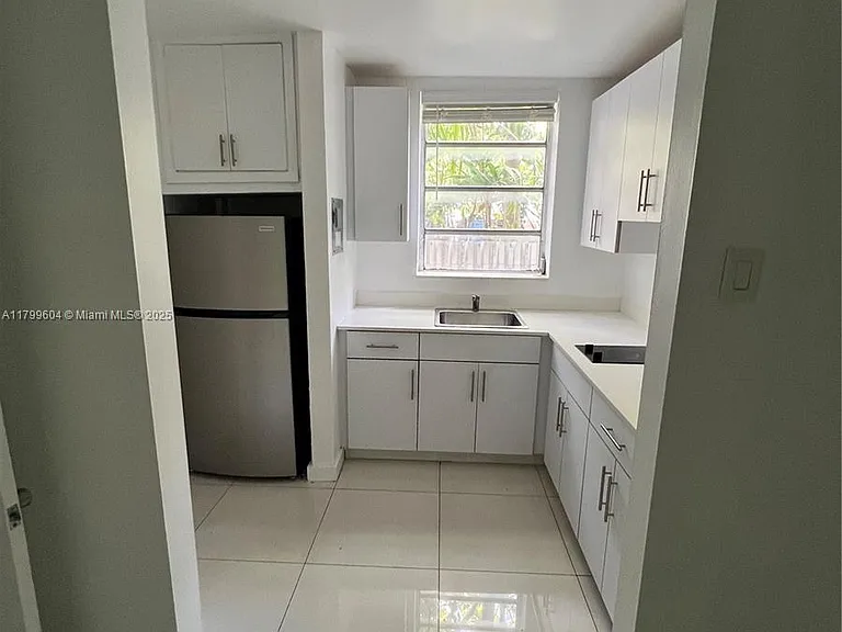 2345 NW Flagler Ter #1 — Photo 3
