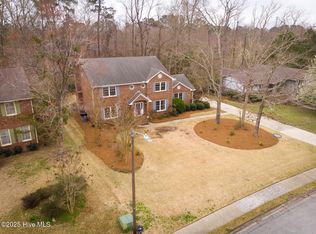 132 Epworth Dr, Jacksonville, NC 28546