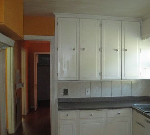 3rd image of 7650 Buena Vista St