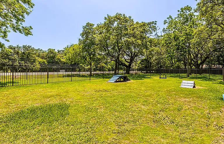 Trinity Oaks Apartment Homes — Photo 17