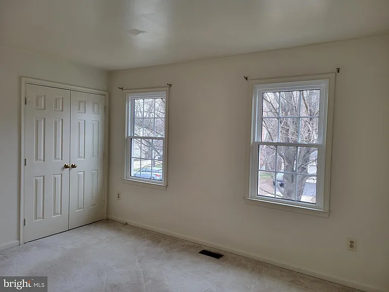 279 Terrie Dr — Photo 24
