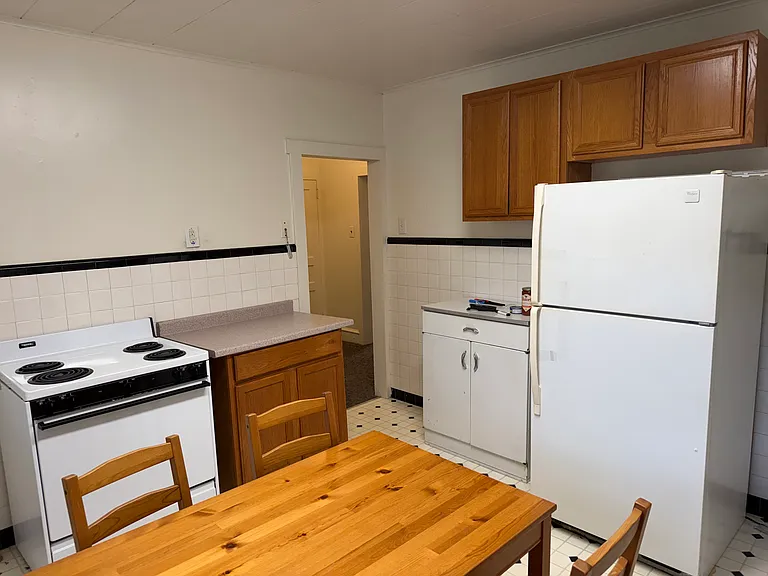 202-208 Main St #202 — Photo 8