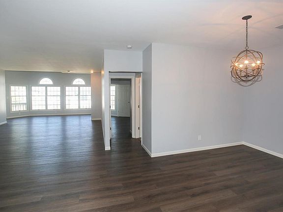 5th image of 12931 Twin Meadows Ct