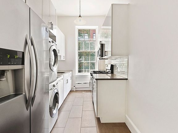 3rd image of 434 Hudson St APT 2