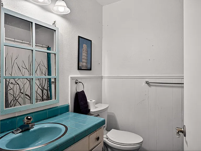 7239 Bridle Path — Photo 18