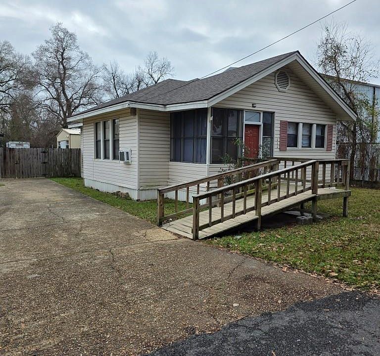 1st image of 111 Morris Ave