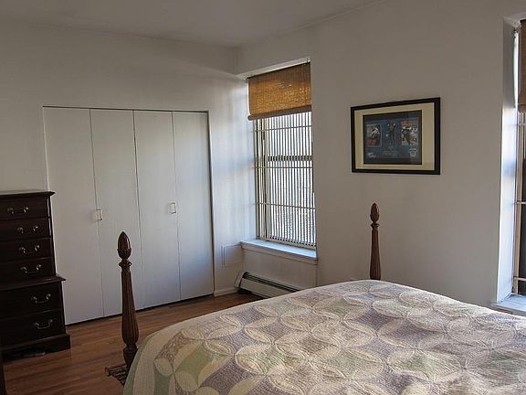 3rd image of 69 W 106th St APT 5B