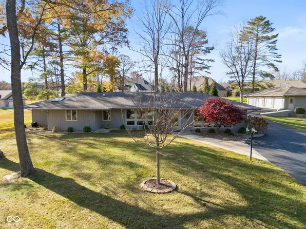 1790 Terrace Lake Rd, Columbus, IN 47201