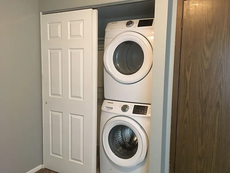 Cobblestone Circle Apartment 2 Bedroom, 1 Bath Secure Building — Photo 9