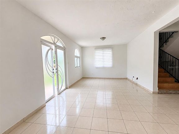 2nd image of Urb. Morovis del Norte #614 CALLE URUGUAY