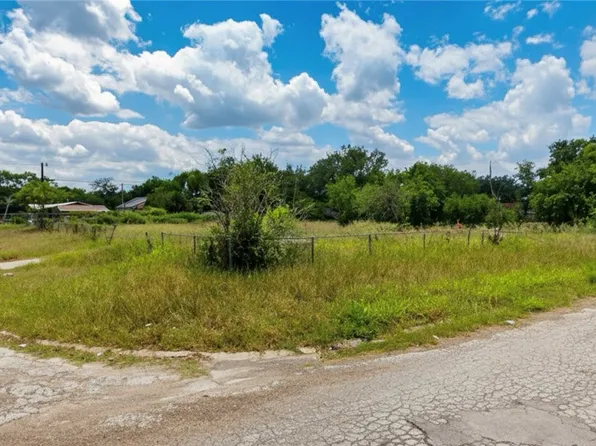 702 S Gardner St, Falfurrias, TX 78355