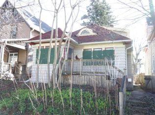 3226 N Newhall St, Milwaukee, WI 53211