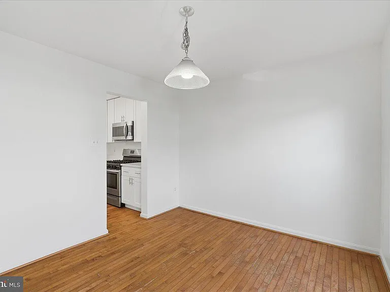 6129 Kendra Way — Photo 5