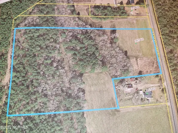 15546 Twisted Hickory Road, Bladenboro, NC 28320