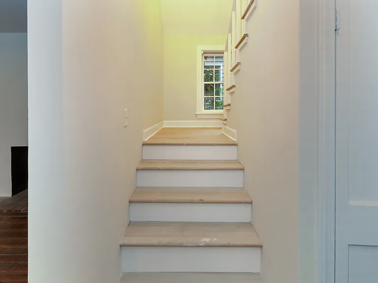13 Elizabeth St #B — Photo 56