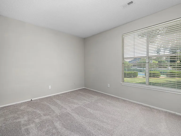 Brassfield Park Apartments — Photo 4