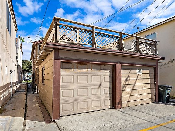 3rd image of 3709 W Balboa Blvd