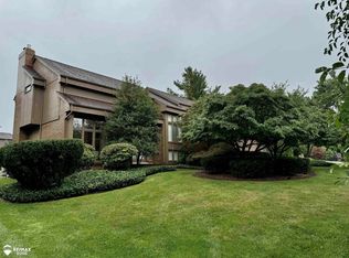 6287 Rose Blvd, West Bloomfield, MI 48322