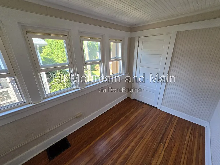 41 Westwood Pl #4 — Photo 10