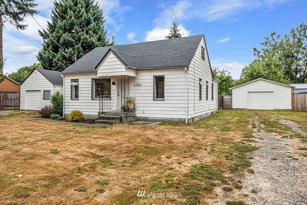 3256 Pine St photo 1