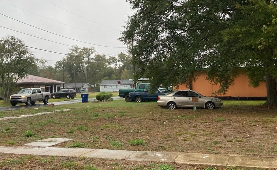 1st image of SE Corner Of Ross Avenue & West St #3