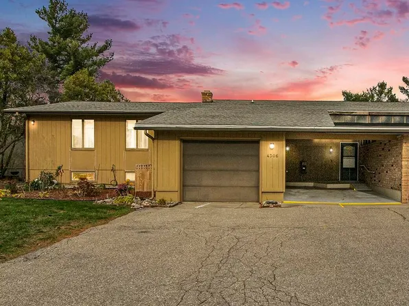 4306 Walnut Hills Dr SE, Kentwood, MI 49512