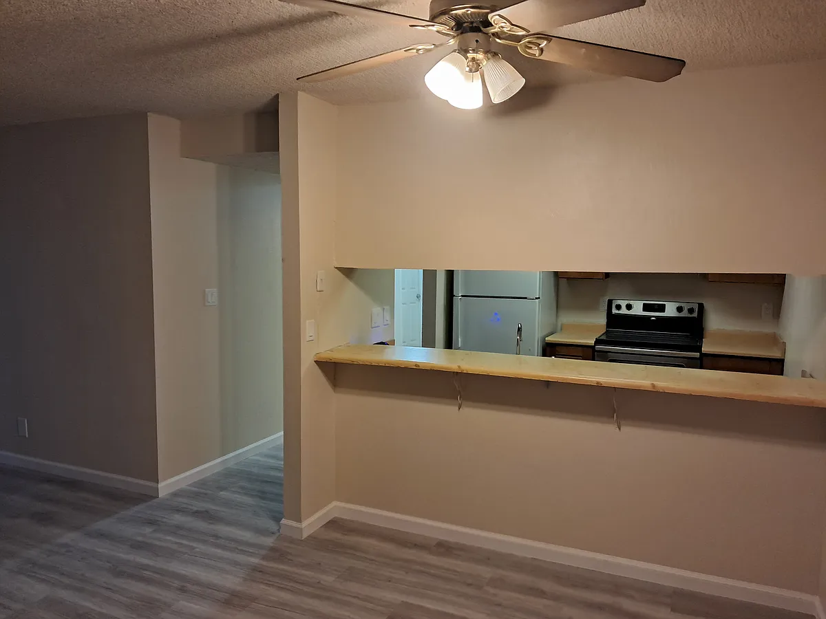 Building Photo - 1457 N Camino Alto #107