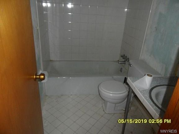 3rd image of 30 Balen Dr