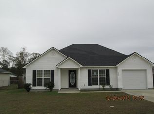 823 Summer Ln, Hahira, GA 31632