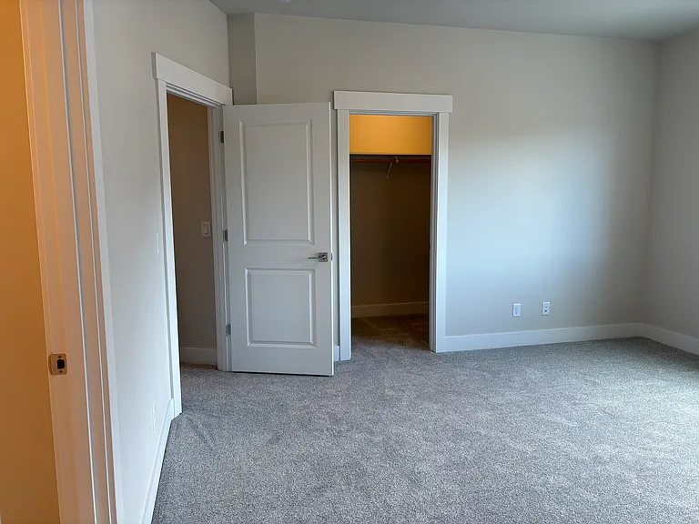 1075 Red Apple Rd #B6 — Photo 21