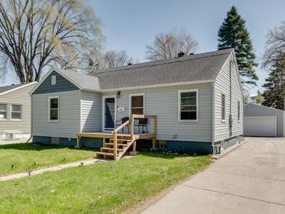1630 6th Ave S, Fargo, ND, 58103