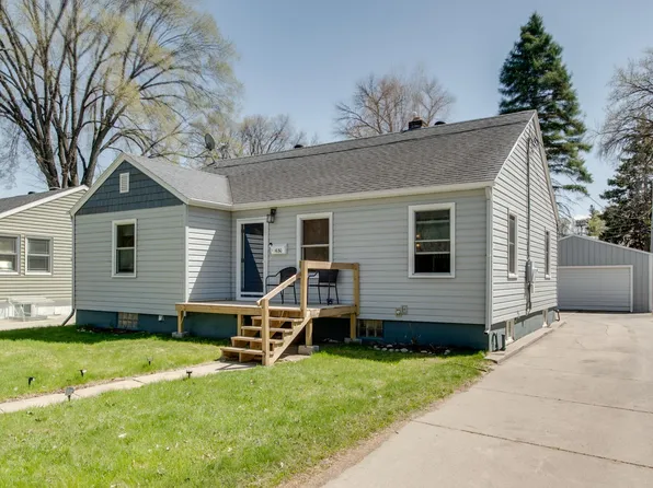 1630 6th Ave S, Fargo, ND 58103