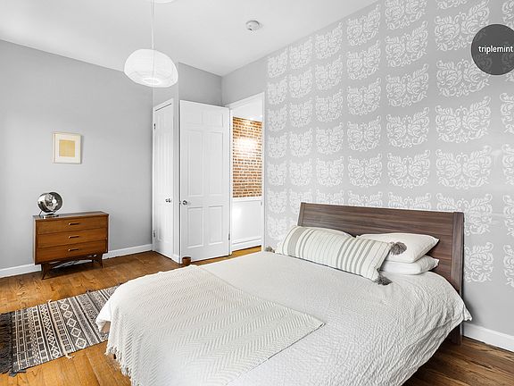 4th image of 820 Halsey St #2A