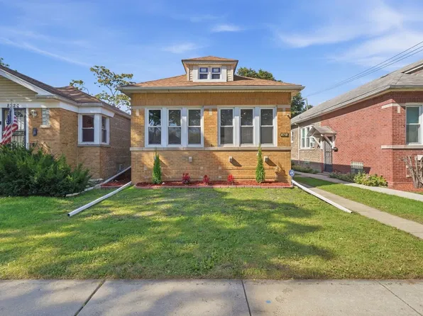 8718 S Euclid Ave, Chicago, IL 60617