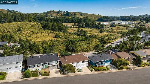 225 Merced Dr Photo 1